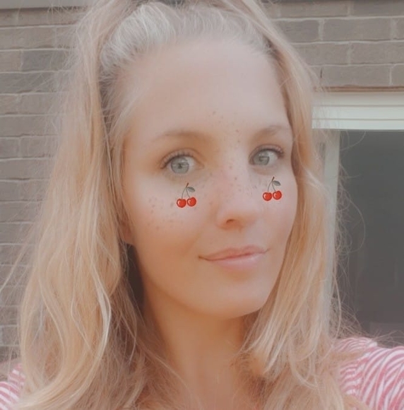 Meet your Posher, Jess - Picture 1 of 1